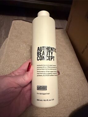 Authentic Beauty Concept Replenish Cleanser for Damaged Hair - NEW